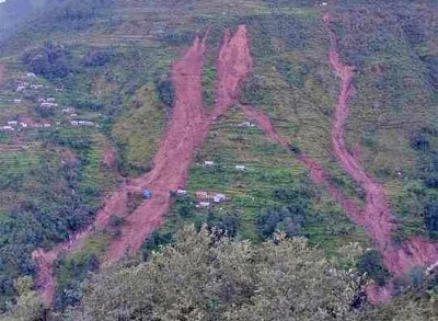 रामेछापमा पहिरोमा पुरिएर ६ जनाको मृत्यु