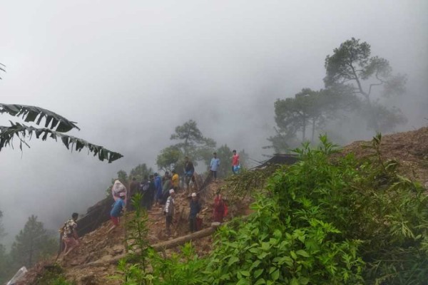 गुल्मीमा पहिरोमा पुरिएर चार जनाको मृत्यु