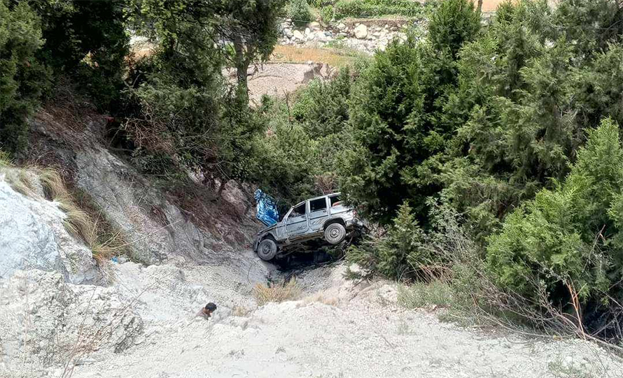 विद्यार्थी बोकेको जिप दुर्घटना हुँदा १२ जना घाइते