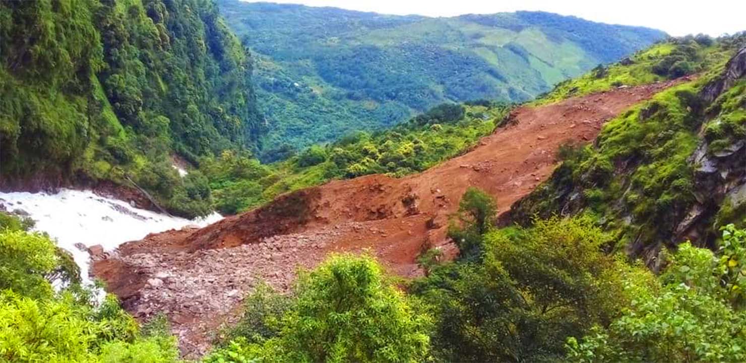 पाँचथरमा पहिरोले घर पुरिँदा दुई जनाको मृत्यु